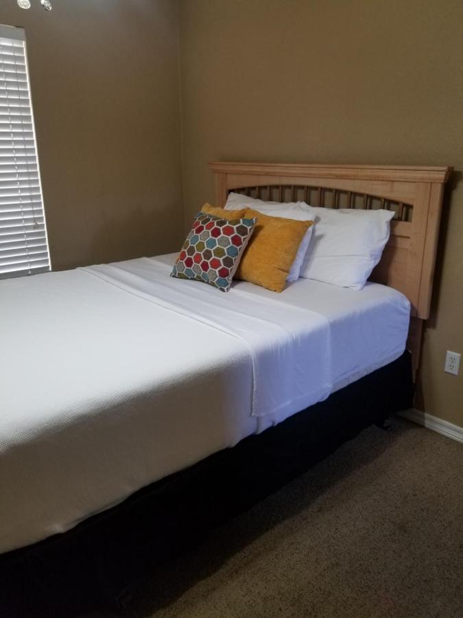 Close To Strip, Very Private, Gated, Huge Floorplan, Wifi, Washer&dryer Casa de férias *